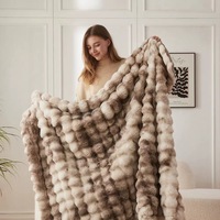 Nouvelle arrivée : Couverture polaire décontractée et chaude pour le bureau, le canapé et la décoration de lit, motif lapin bulle d'hiver, antistatique, couleurs tie-dye