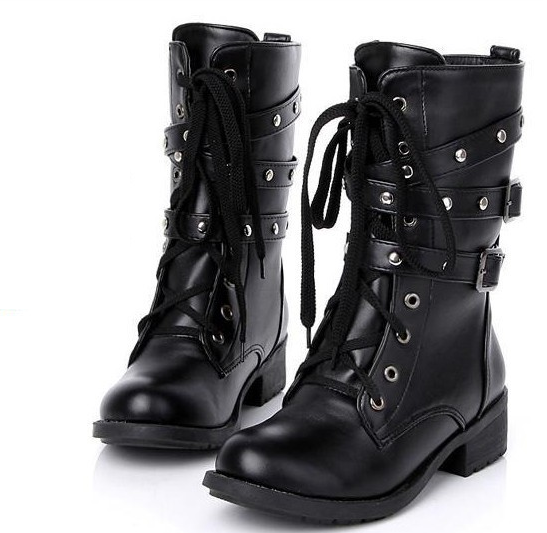 PIDE ONLINE botas negras. Botas cremallera. Botas bajas. Botas cortas. Botas  tachuelas.