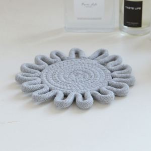 Sous-plat en coton tissé fait main de style nordique, exclusivité transfrontalière, en forme de fleur, pour table à manger, isolation quotidienne pour la maison et la cuisine - Product Image 6