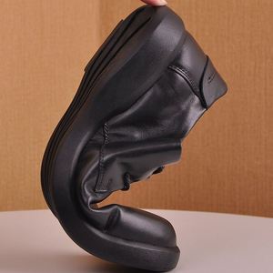 Chaussures en cuir décontractées pour hommes grandes tailles, en cuir véritable de première qualité, semelle souple et confortable, légèrement rehaussées, à lacets, polyvalentes, simples, hiver, avec bouton - Product Image 1