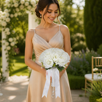 Bouquet de Mariage Artificiel en Satin Blanc avec Strass, Perles et Roses Artificielles, Fleur à Main pour Cérémonie, Accessoire de Robe