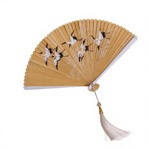 Abanico Plegable de Bambú Hecho a Mano con Diseño de Grulla, Borla Blanca Pintada Moderna, Artículo de Colección Artístico - Product Image 1