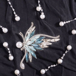 絶妙な蝶のブローチ女性ガールズファッション高級クリスタルブローチピンフルラインストーン服アクセサリージュエリーギフト - Product Image 2