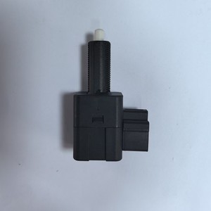 Interruptor de Luz de Freno Changan Yuexiang RY3.604.021 para Reemplazo y Reparación - Product Image 3