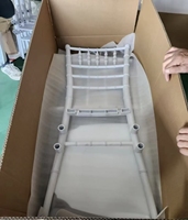 Chaise de mariage Chiavari blanche empilable et durable pour événements et banquets en extérieur – Vente en gros directe usine