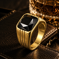 JLM Vintage Vergoldeter Edelstahl Herrenring mit Facettiertem Schwarzem Stein Klassischer Siegelring Männerschmuck Großhandel