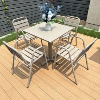 Ensemble table et chaises empilables carrées en acier au carbone de style nordique pour extérieur, idéal pour cour, jardin, pâtisserie, salon de thé