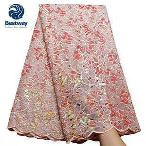 Tessuto in Pizzo Francese Bestway Coral con Paillettes Argentate a Doppia Rete e Ricamo a Mano - Product Image 4
