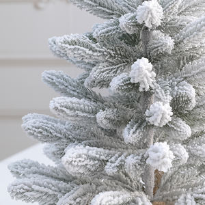 Décorations de Noël, mini sapin de Noël en PVC avec base en toile de jute, petit sapin floqué blanc, pour table, salon - Product Image 4