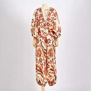 ชุดสูทผู้หญิงคุณภาพพรีเมียม แขนกลางแบบมิดแลนเทิร์น ดีไซน์สวยหรู - Product Image 4