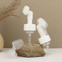 Bouteille de mousse d'emballage en plastique multifonctionnelle pour nettoyer les chaussures, bouteille de pompe de mousse de savon de distributeurs de liquide d'animal familier avec la brosse en plastique
