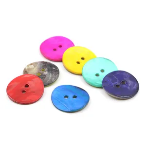 Bottone a forma di poliestere diamantato e tipi di bottone in legno di resina di perle di plastica per vestiti sfusi in stock