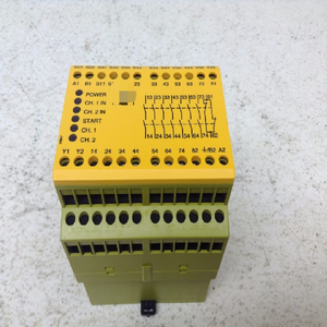 Relé de Seguridad 11 7s/1o Pnoz117s/1o Pnoz117s1o Pnoz11 7s1o, Controlador PLC, Automatización Industrial, PLC PAC y Dedicado - Product Image 1