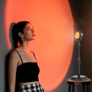 Lampe de nuit LED décorative transfrontalière créative pour diffusion en direct, alimentée par USB, style influenceur, ambiance coucher de soleil, vente en gros - Product Image 3