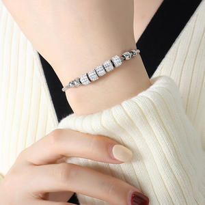 Elegante pulsera deslizante ajustable de acero inoxidable chapada en oro de 18 quilates para mujer, cilindro de piedra de cristal brillante completo, abalorio de moda - Product Image 5