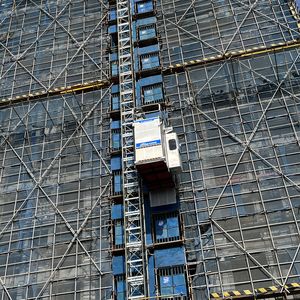 Montacarichi Intelligente DAHAN Sc200/200 a Doppia Gabbia per Edilizia, <span class=keywords><strong>Elevatore</strong></span> da Cantiere 2000KG, Velocità Massima di Sollevamento 0-40m/min - Product Image 4