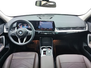 <span class=keywords><strong>BMW</strong></span> <span class=keywords><strong>X1</strong></span> SDrive20Li SUV <span class=keywords><strong>2023</strong></span>, 1.5T Turbo Automatique, 5 Portes, 5 Places, Pneus R18, 6.2L/100km, Cuir, Panoramique, Volant à Gauche, en Stock - Product Image 6