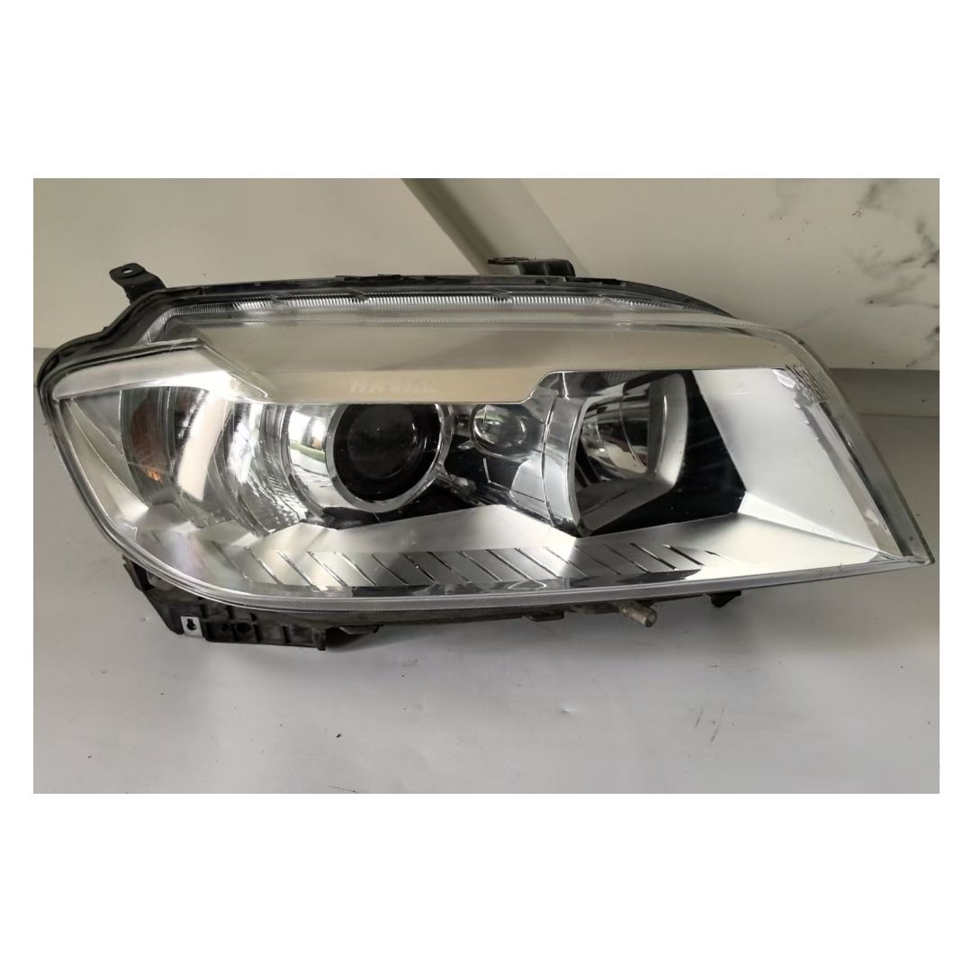 สีขาวอบอุ่น