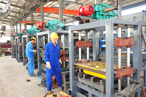 Máquina de fabricación de bloques de ladrillo, 546M - Product Image 4