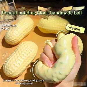 Jouet anti-stress en caoutchouc souple et croquant, emballage en boîte, motifs cacahuète, fromage, maïs, mangue et banane - Product Image 2