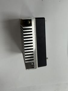 Convertidor CC-CC COSEL CBS2002424-T de 200W, 24V, 8.4A, Módulo Aislado de Media Ladrada, 4 Salidas, 90% de Eficiencia, Entrada de 18-36V, China - Product Image 4