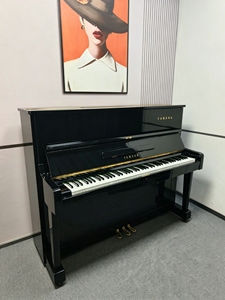 Piano Vertical Clásico Yamaha U1D, Importado de Japón, Artesanía Superior, Acabado Negro, Rendimiento Impecable - Product Image 1