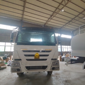 รถบรรทุกน้ำมันกึ่งพ่วงใหม่จากโรงงานซานตง ขับเคลื่อน 6x4 ความจุ 15001-30000 ลิตร สำหรับขาย - Product Image 6