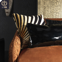 Ensemble de canapés de salon beige à jambe dorée de qualité supérieure Villa Design italien canapé en cuir synthétique crème doux pour une utilisation en appartement
