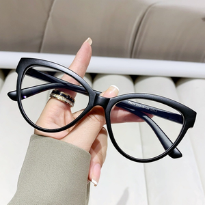 Tam giác CAT-Eye kính theo toa phụ nữ chống ánh sáng màu xanh chặn khung đen rùa màu hồng tối giản kính quang học - Product Image 6