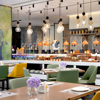 Ensemble de sièges de table et de canapé de style nordique moderne de luxe, table carrée en velours, meubles de restaurant occidental, canapé de restaurant, table de café, chaise