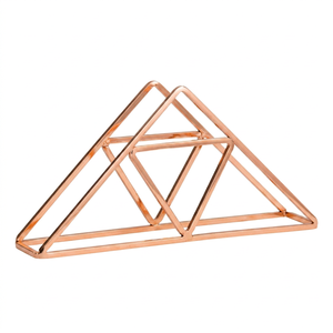 Moderno Porta Servilletas de Metal con Acabado en Cobre, Diseño Geométrico de Pirámide, Proveedor Indio - Product Image 1
