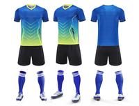 Ensemble de vêtements de sport pour club de football masculin personnalisé, maillot de football respirant bleu et blanc avec short, nom et logo d'équipe personnalisés