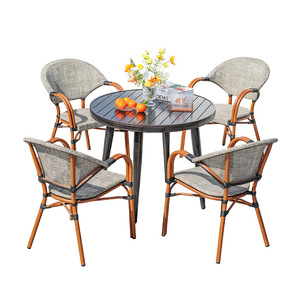 Ensemble de table et de chaises de jardin d'extérieur, 4 places, en aluminium moulé, résistant à l'eau, meubles de patio, design contemporain - Product Image 1