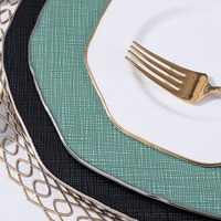 P&T Horeca – Assiettes octogonales en porcelaine fine vert sauge et noir avec bordure argentée – Services de vaisselle modernes en porcelaine fine