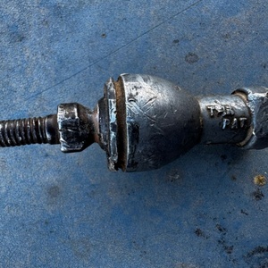 Rotule de direction durable pour excavatrice R210 R200 R220 - Product Image 1