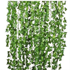 Paquet de 12 feuilles de <span class=keywords><strong>lierre</strong></span> guirlande artificielle tissu vert plante suspendue vigne <span class=keywords><strong>chambre</strong></span> décoration murale salle de fête de mariage occasion de noël - Product Image 1