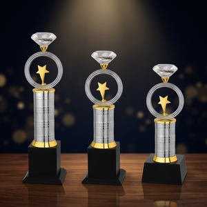 Trophée métallique thème étoile avec dessus en cristal, impression UV, base gravée au laser, modèle portable 697 pour sports et jeux - Product Image 1