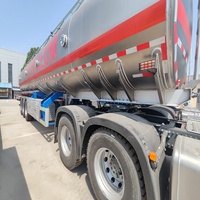 Camion-citerne à col de cygne en acier au carbone HOWO 6X4, nouveau modèle, très demandé, pour le transport léger d'huile et de diesel, avec pistolet de remplissage