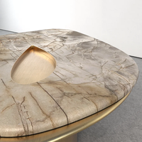Table basse en marbre encastrée Dream Home Teardrop, forme irrégulière, bordure dorée brossée, base incurvée, mobilier de luxe pour salon