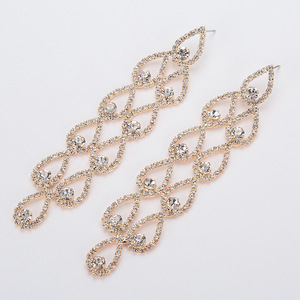 Boucles d'oreilles en forme de goutte d'eau serties de diamants, boucles d'oreilles de mariée E370 - Product Image 1