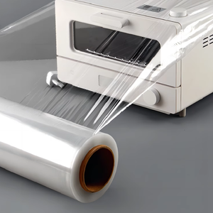 Película elástica negra LLDPE 50cm * 300M * 20mic Embalaje de plástico suave translúcido para pintar Aerosol Uso industrial y químico - Product Image 1