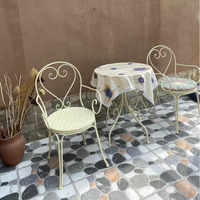 Tables et chaises de patio d'extérieur, Tables et chaises en fer forgé, Tables et chaises de loisirs, Tables et chaises de balcon de jardin
