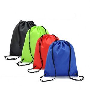 Sacs à cordon personnalisés en polyester imprimé avec logo, sacs de sport promotionnels en non-tissé, sacs à dos de sport à cordon, prix abordable - Product Image 4