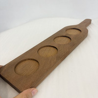 Planche de dégustation de bière en bois personnalisée avec 4 trous pour verres à vin, plateau de service en bois