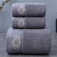 Ensemble de Bain Luxe Hôtelier Hilton en Coton Turc Authentique 100% Égyptien, Blanc Moelleux, Serviette Confortable et Accessoires de Douche