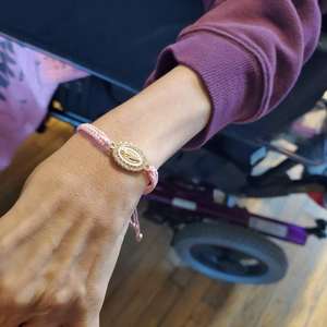 Bracelet en cuivre vierge marie, bracelet en zircon coloré tissé à la main, bijoux de niche et noeud plat à la mode - Product Image 5