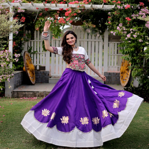 Lehenga Choli morado de microalgodón romano, largo hasta el suelo, vestido étnico indio con bordado de loto, ideal para bodas y fiestas de Diwali. - Product Image 1