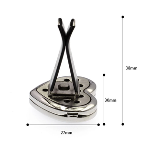 Wholesale Heart Shape Stainless Steel <strong>Diffuser</strong> Locket Car <strong>Vent</strong> <strong>Clip</strong> Aromatherapy Car <strong>Diffuser</strong> Locket Random 10pcs Free Pads - Product Image 4