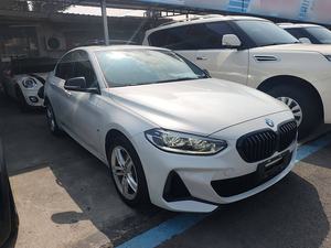 Guazi, <span class=keywords><strong>BMW</strong></span> Serie 1 <span class=keywords><strong>120i</strong></span> M Sport 2022 Usado, 1.5L 140HP, Automático, Interior Oscuro, Faros LED R17, Asientos de Cuero, Cámara de Reversa - Product Image 5