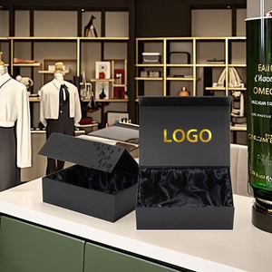 Boîtes cadeaux magnétiques en satin noir de luxe personnalisées, emballages en carton rigide recyclables avec couvercles en feuille gaufrée - Product Image 1